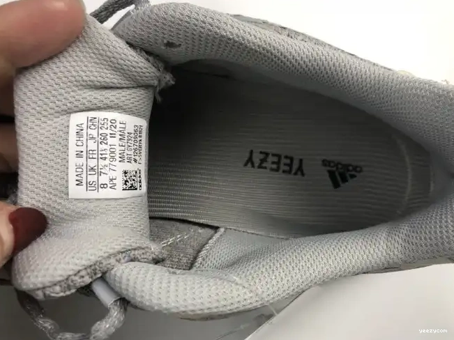 GY7924 Boost Cream Adidas 700 Yeezy V2 Cream 0706